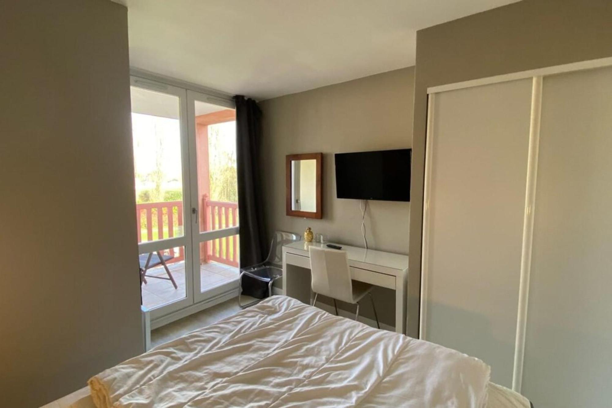 Very Nice 6 Person Apart With Swimming Pool Tennis Court And Car Park 202 Le Touquet Buitenkant foto
